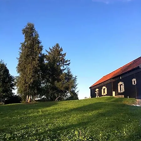 83 Bredynki 山林小屋